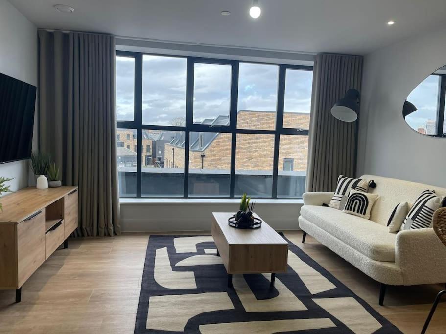 Trendy Apartment In Cardiff Free Parking Bagian luar foto