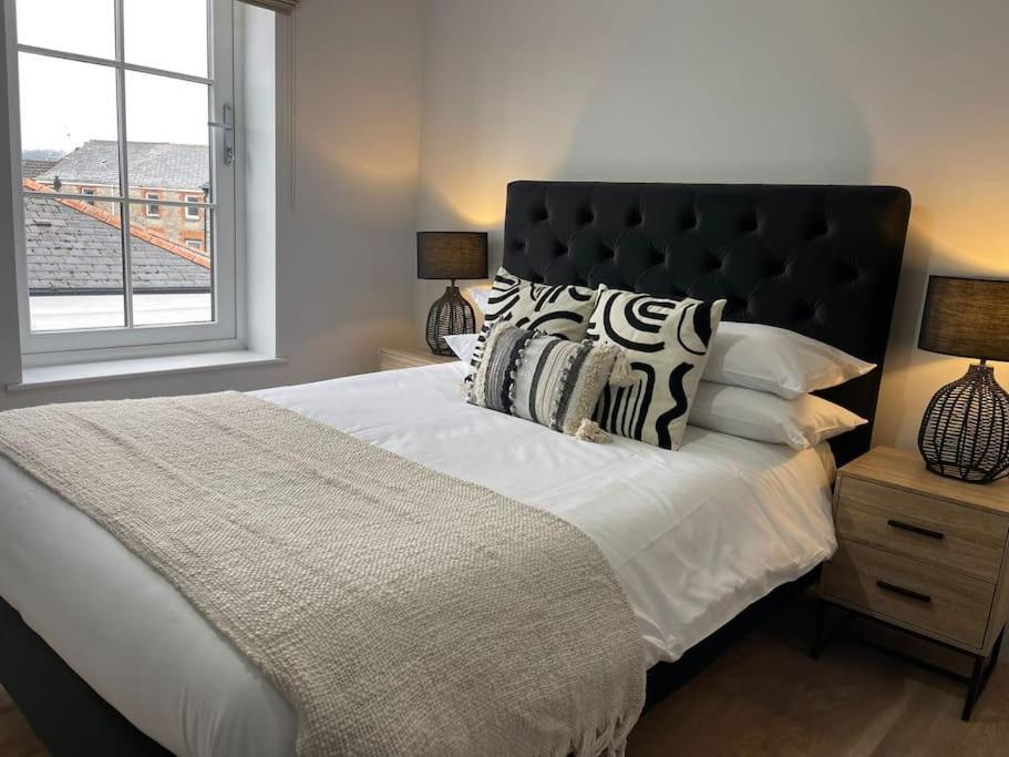 Trendy Apartment In Cardiff Free Parking Bagian luar foto
