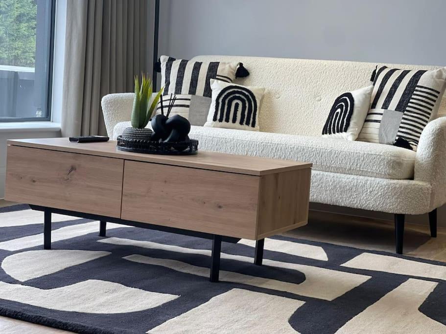 Trendy Apartment In Cardiff Free Parking Bagian luar foto