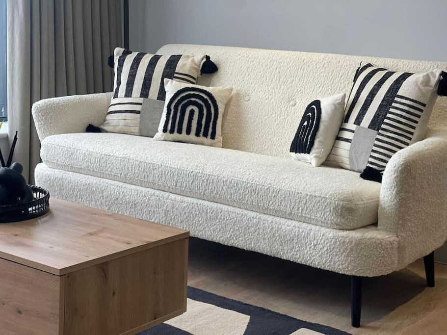 Trendy Apartment In Cardiff Free Parking Bagian luar foto