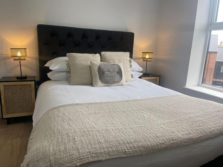Trendy Apartment In Cardiff Free Parking Bagian luar foto