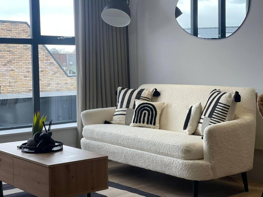 Trendy Apartment In Cardiff Free Parking Bagian luar foto
