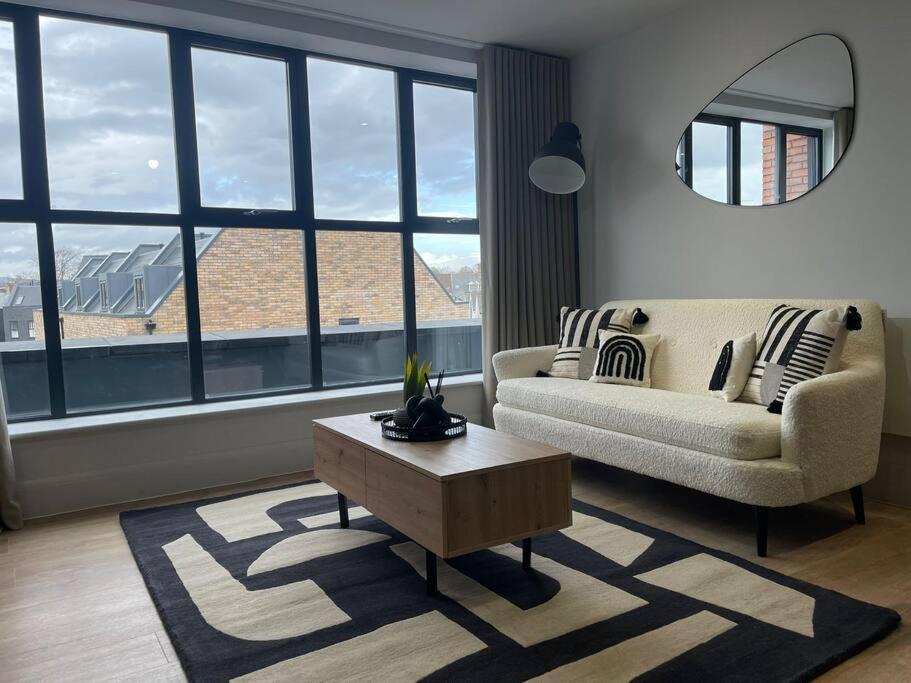 Trendy Apartment In Cardiff Free Parking Bagian luar foto